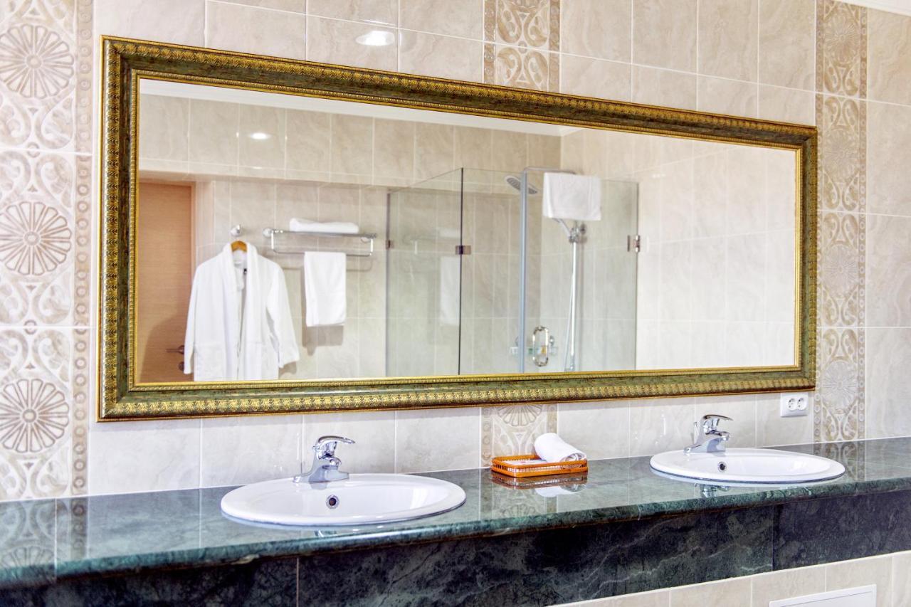 Shymkent Grand Hotel Exterior photo